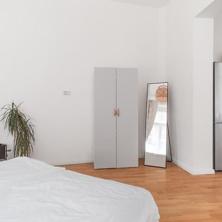 Luminous Apartment For 2 Near Wenceslas Square By Prague Days Exterior photo